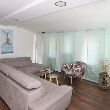 Holiday home Relax House