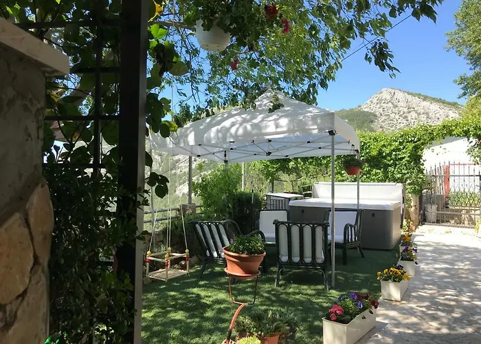 Semesterbostad Relax House *